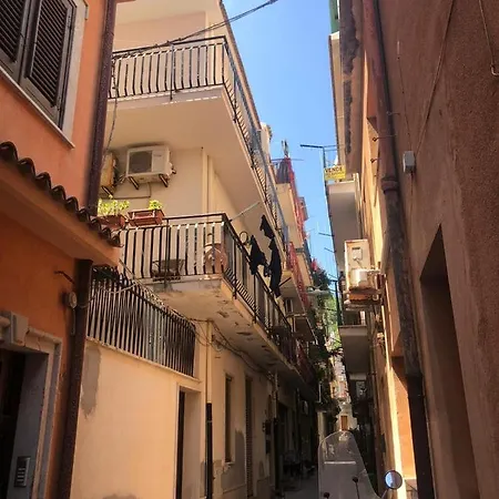 Nonna Peppa House Διαμέρισμα Mazzeo